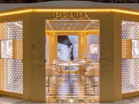 prada marketing strategies